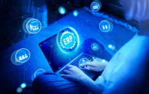 ERP nedir sorusuna yanıt veren holografik bir ERP sistemi arayüzü görseli.